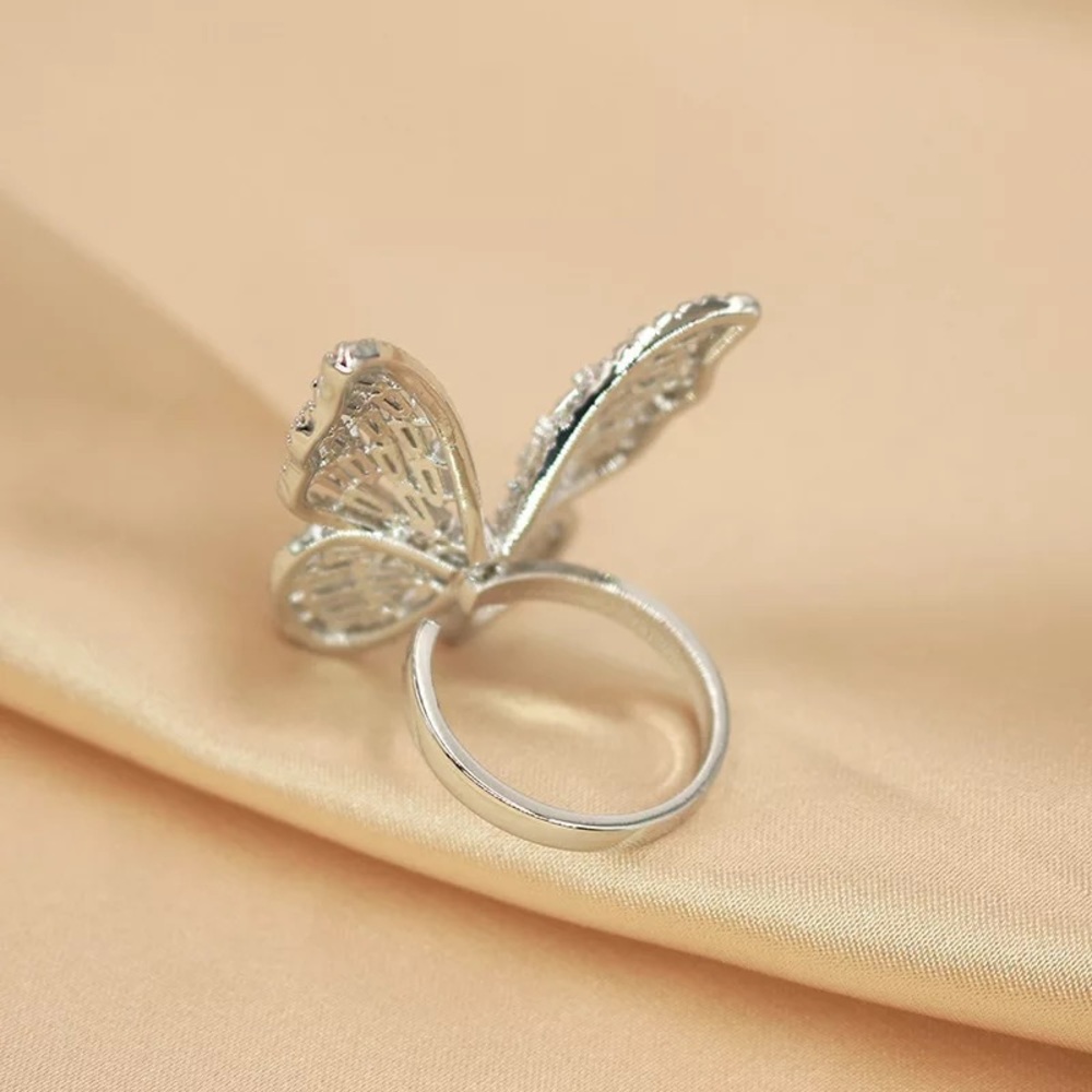 Silver butterfly ๐ฆ ring - Picture 2 of 3